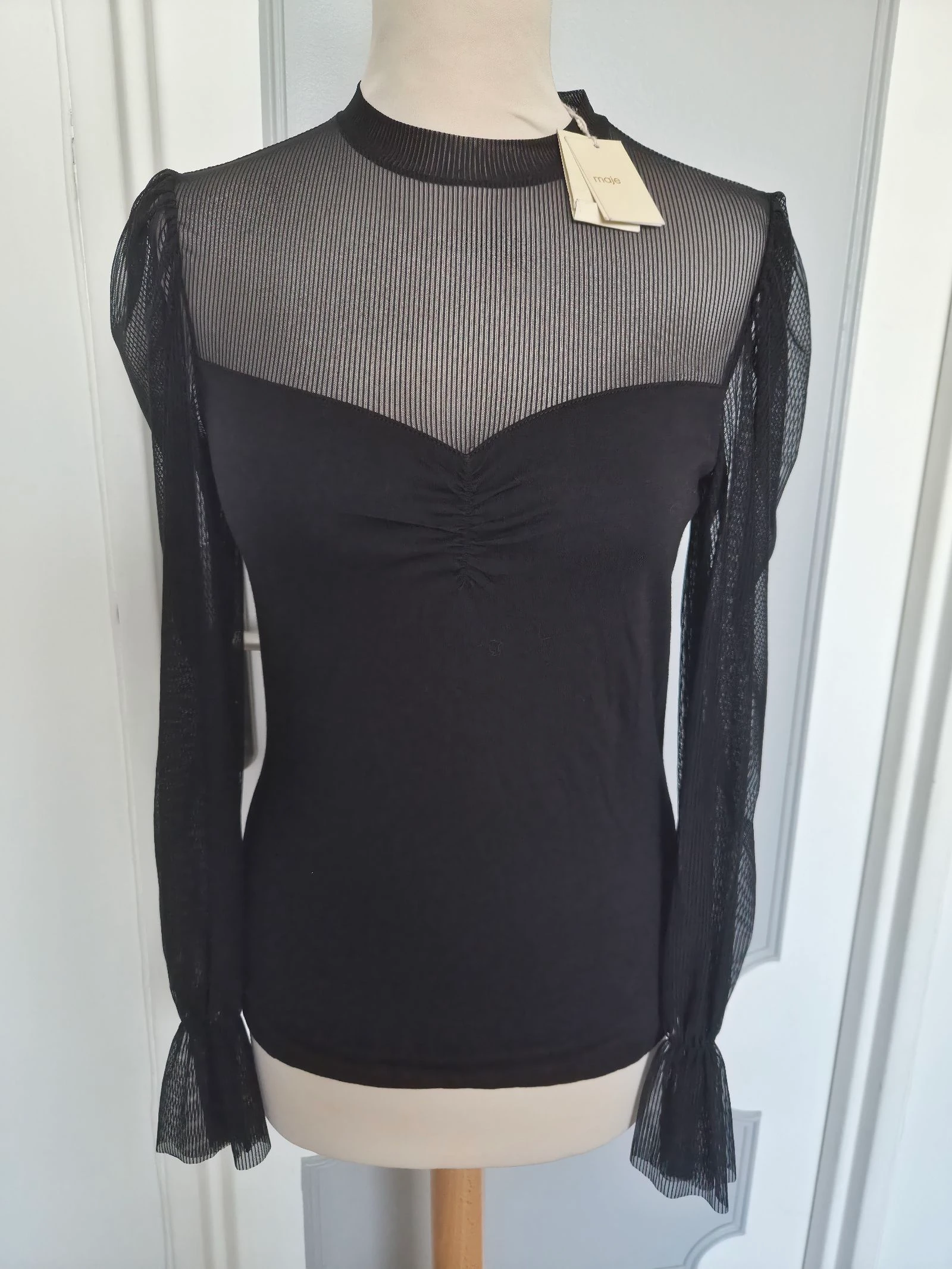 Blouse noire Maje neuve Taille 36